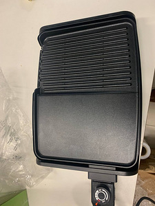 LOT! Tiastar AN-127 kontakt elektrigrill, must, 1600 W (2 foto / 5)