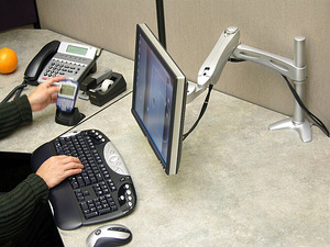 LOT! UUS Monitori kinnitus Ergotron, Neo-Flex LCD ARM 14-24" (4 foto / 5)