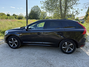 Volvo XC60 R Design, 158kW (2 foto / 11)