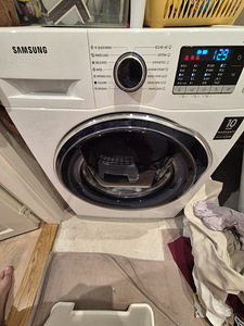 Müün pesumasina Samsung (1 foto / 3)