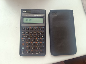 Калькулятор HP 32S II RPN SCIENTIFIC 1987 (2 фото из 3)