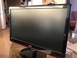 LG Flatron E2250T, Full HD LED LCD monitor