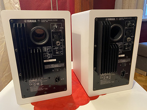 Yamaha HS7, 2 шт. (2 фото из 2)