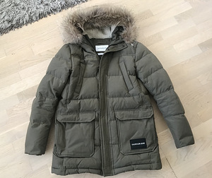 Calvin klein parka, suurus s (1 foto / 3)