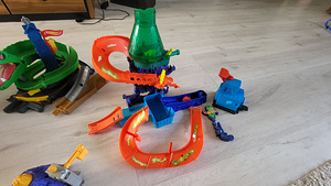 Maanteed, kiirteed, Hot Wheels autopesula. (5 foto / 5)
