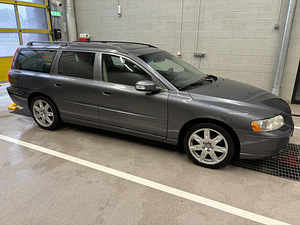 Volvo V70 Summum (2 foto / 9)