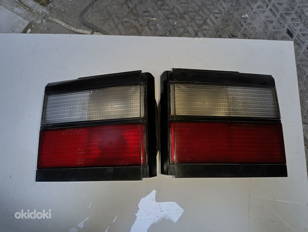 Фары на заднюю дверь VW Passat 1991