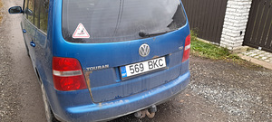 VW Touran (2 фото из 4)