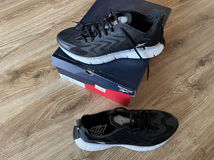 Tossud Reebok Zig Kinetika 21, 46 (6 foto / 6)