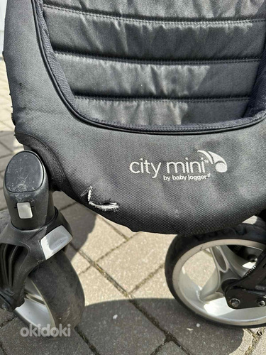 Baby Jogger City Mini 2 4W (фото #7)