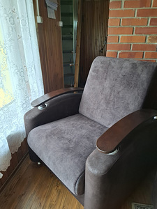 Диван-кровать и кресло (5 фото из 5)