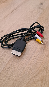 Xbox 360 lisad (VGA kaabel, adapter, peakomplekt, headset) (5 foto / 10)
