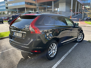 Volvo XC60 INSCRIPTION (6 foto / 9)