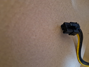 Molex SATA 15pin Male; PCI 6pin Female (4 foto / 6)