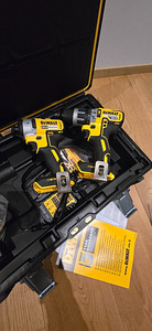 Набор инструментов Dewalt DCK266P2 (3 фото из 6)