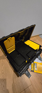 Набор инструментов Dewalt DCK266P2 (6 фото из 6)