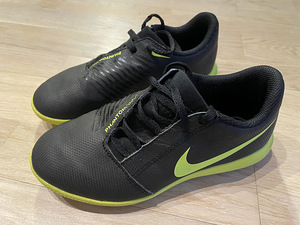 Nike jalgpalli putsad s32 (1 foto / 3)
