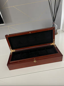 Beco Watch Box Crystal 5 kellakarp (1 foto / 5)