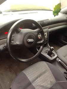 Audi A4 2001 (3 фото из 4)