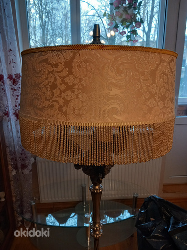 Retro põrandalamp