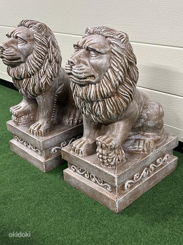 Садовая статуя льва из бетона (фото #4)