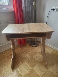 Laste kirjutuslauad (3 foto / 4)