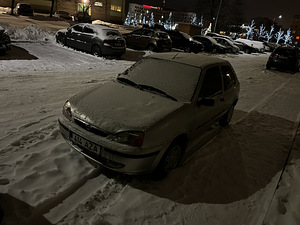 Mazda 121 luukpära (3 foto / 3)