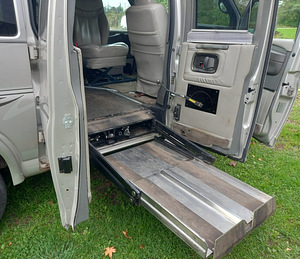 Ülimalt mugav USA 4x4 INVABUSS (2 foto / 15)