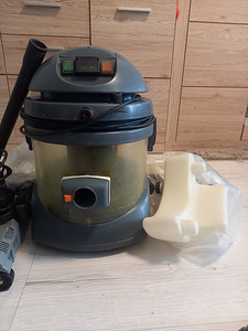 Annan tolmuimeja ära (2 foto / 3)
