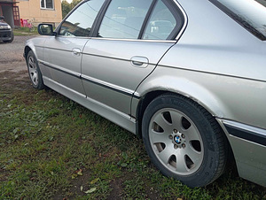Продается: BMW e38 730d 142kw (6 фото из 9)