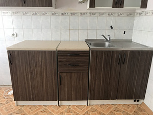 Кухонные шкафы (1 фото из 3)