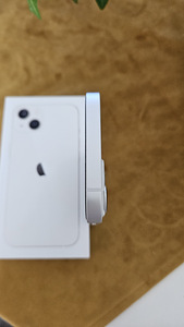 iPhone 13, Starlight, 256GB. Аккумулятор 89% (9 фото из 10)