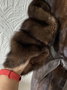 Naaritsa kasukas, mantel narits (5 foto / 10)