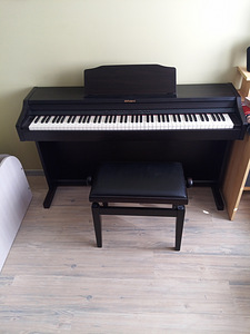 Продам цифровое пианино Roland RP501R-CR + стул.