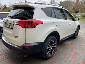 Toyota RAV4, 2015, Premium (7 foto / 11)