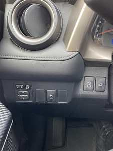 Toyota RAV4, 2015, Premium (11 foto / 11)