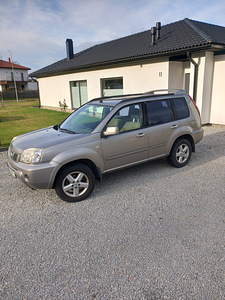 Nissan x-trail (6 foto / 6)