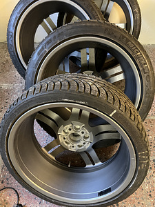 Original Ferrari Set of 4 Alloy Wheels with Winter Tyres (3 foto / 4)