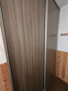 Kapp garderoob liuguksed lükanduksed (7 foto / 10)