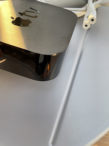 Apple TV gen4 32gb A1625 (4 foto / 4)
