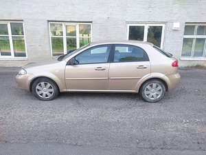 Chevrolet lacetti (8 foto / 8)