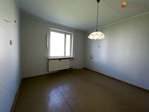 Kangelaste prospekt 44, Pähklimäe, Narva, Ida-Virumaa (5 foto / 10)