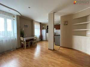 Kangelaste prospekt 53, Pähklimäe, Narva, Ida-Virumaa (2 foto / 10)
