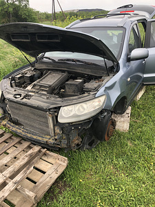 Müüa Hyundai Santa Fe varuosadena (7 foto / 7)