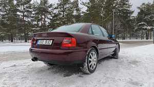 Audi A4 1.8T AEB Recaro (2 foto / 6)