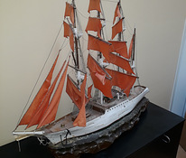 Модель корабля