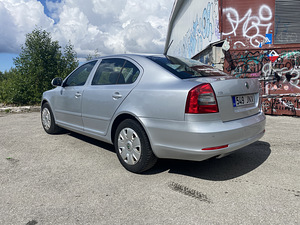 Škoda Octavia (3 фото из 6)