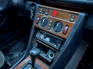 MERCEDES-BENZ E 250T D (8 foto / 10)