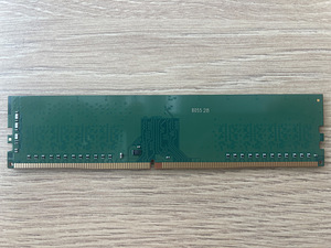 Оперативная память DDR4 4GB (2 фото из 2)