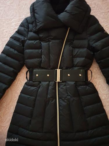 Женская удлиненная куртка GUESS (фото #1)